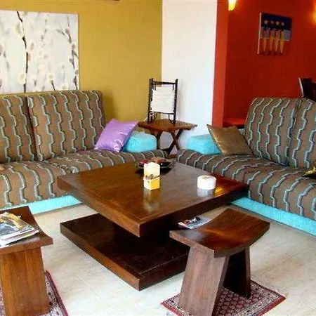 Mango Hotel 3*